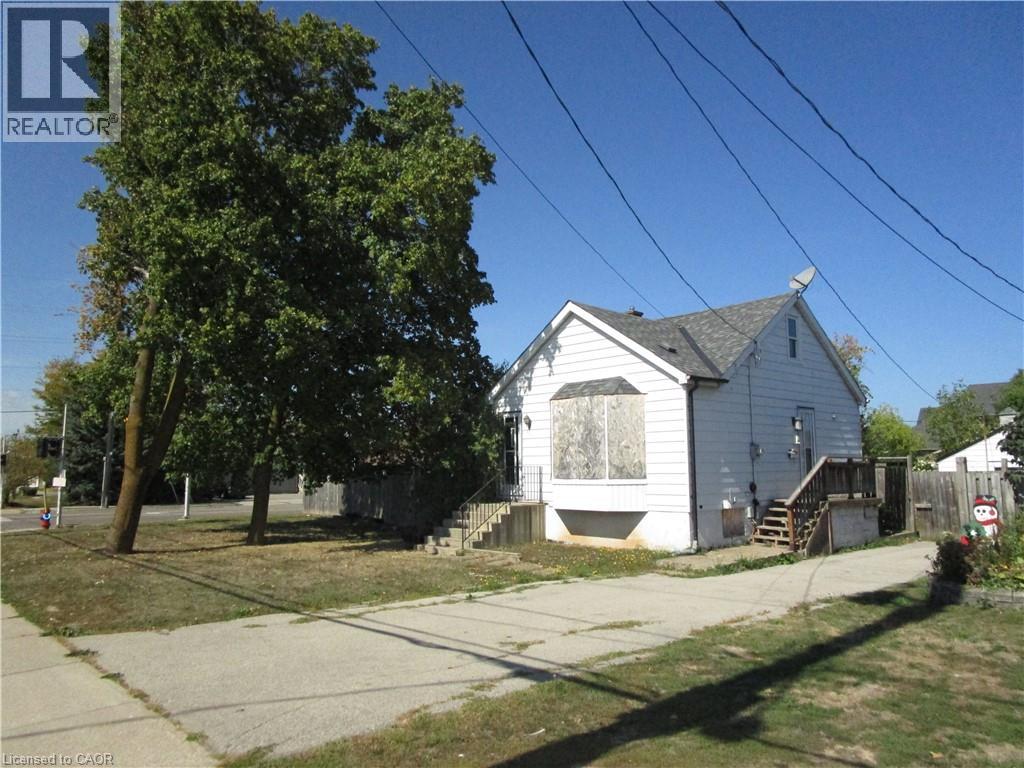 411-413 HIGHWAY 8, Hamilton, Ontario