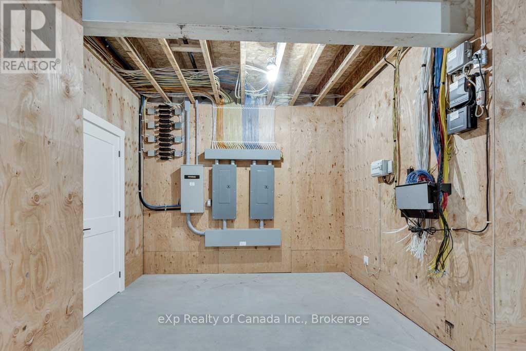 45 August Crescent, Norwich (Otterville), Ontario  N0J 1R0 - Photo 42 - X12416094
