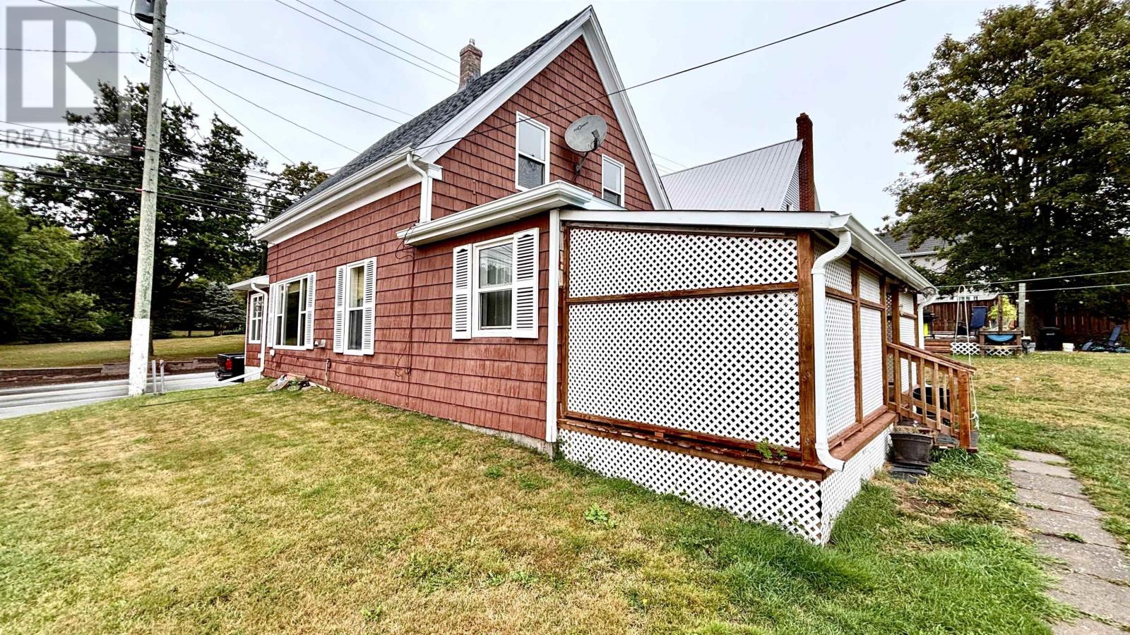 148 Main Street, Souris, Prince Edward Island  C0A 2B0 - Photo 12 - 202523868