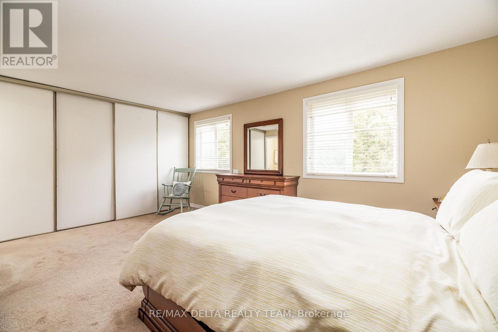 334 Omer-Lacasse Avenue, Ottawa, Ontario  K1E 2X8 - Photo 12 - X12416137