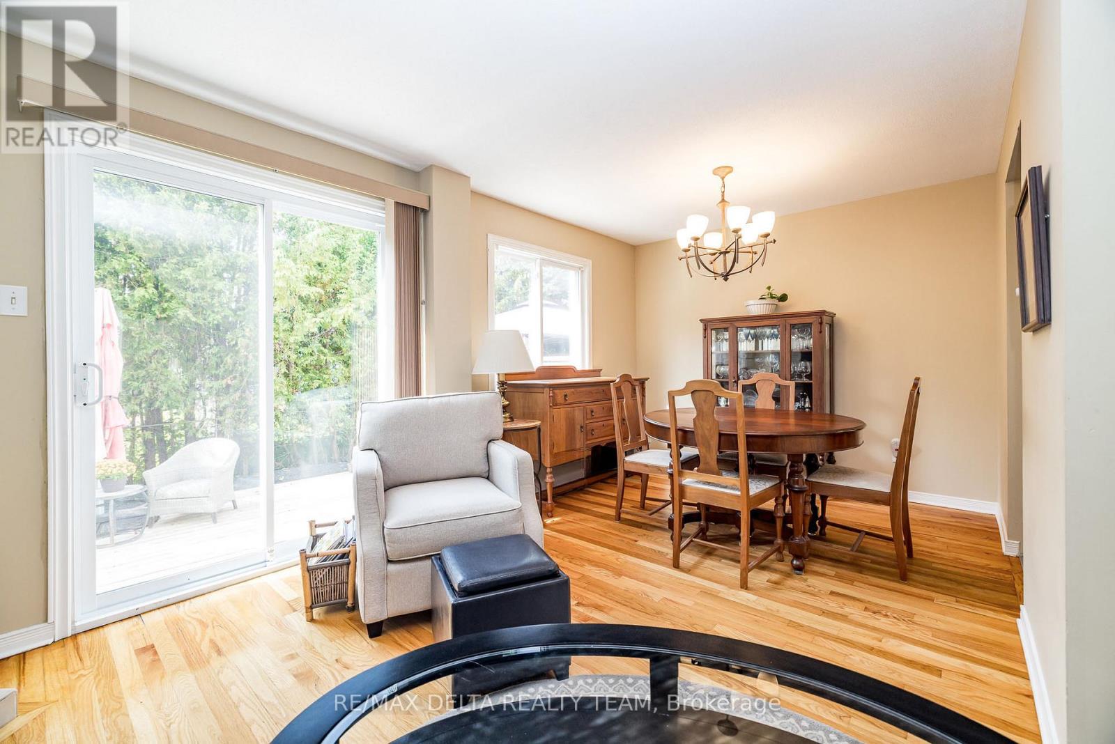 334 Omer-Lacasse Avenue, Ottawa, Ontario  K1E 2X8 - Photo 4 - X12416137