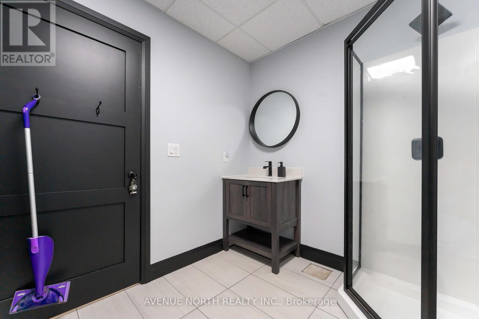 2285 St. Laurent Boulevard, Ottawa, Ontario  K1G 4Z7 - Photo 21 - X12416144