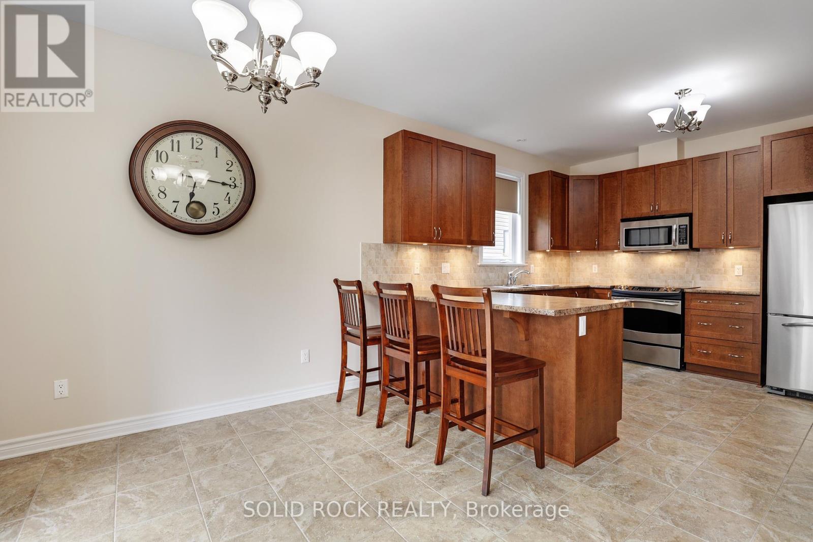 706 Wrangler Circle, Ottawa, Ontario  K2S 0R2 - Photo 12 - X12416168