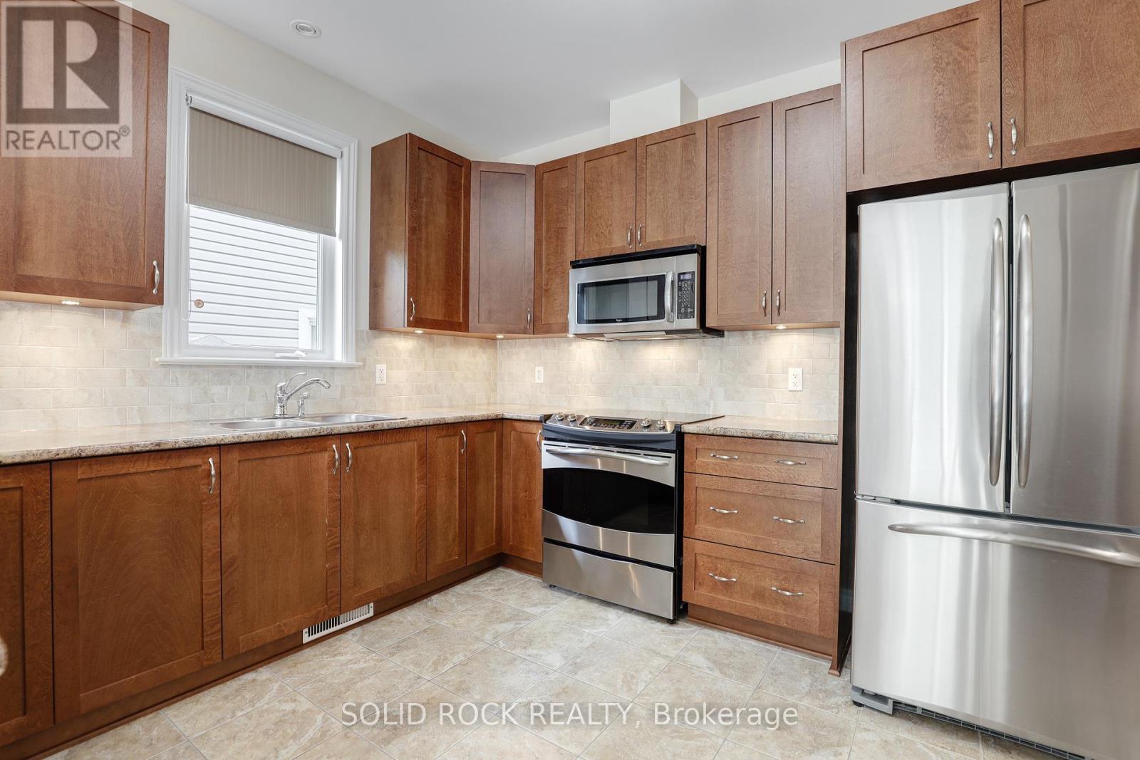 706 Wrangler Circle, Ottawa, Ontario  K2S 0R2 - Photo 14 - X12416168