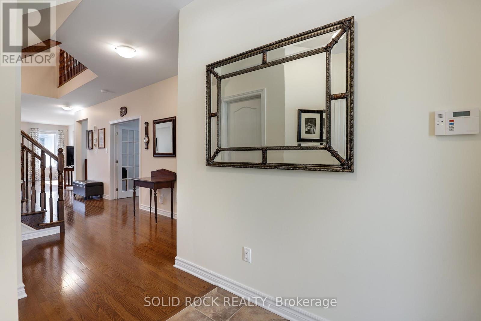 706 Wrangler Circle, Ottawa, Ontario  K2S 0R2 - Photo 4 - X12416168