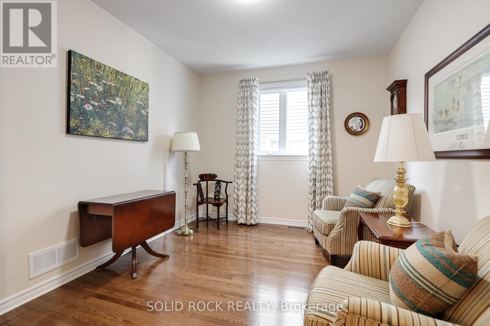 706 Wrangler Circle, Ottawa, Ontario  K2S 0R2 - Photo 9 - X12416168