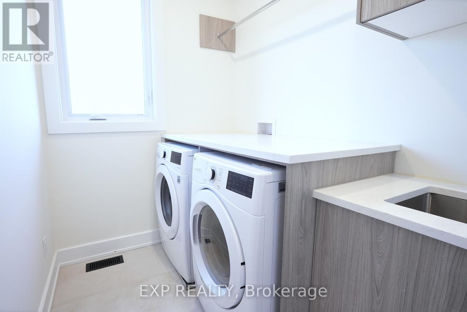 62 Columbus Avenue, Ottawa, Ontario  K1K 1R3 - Photo 12 - X12416190