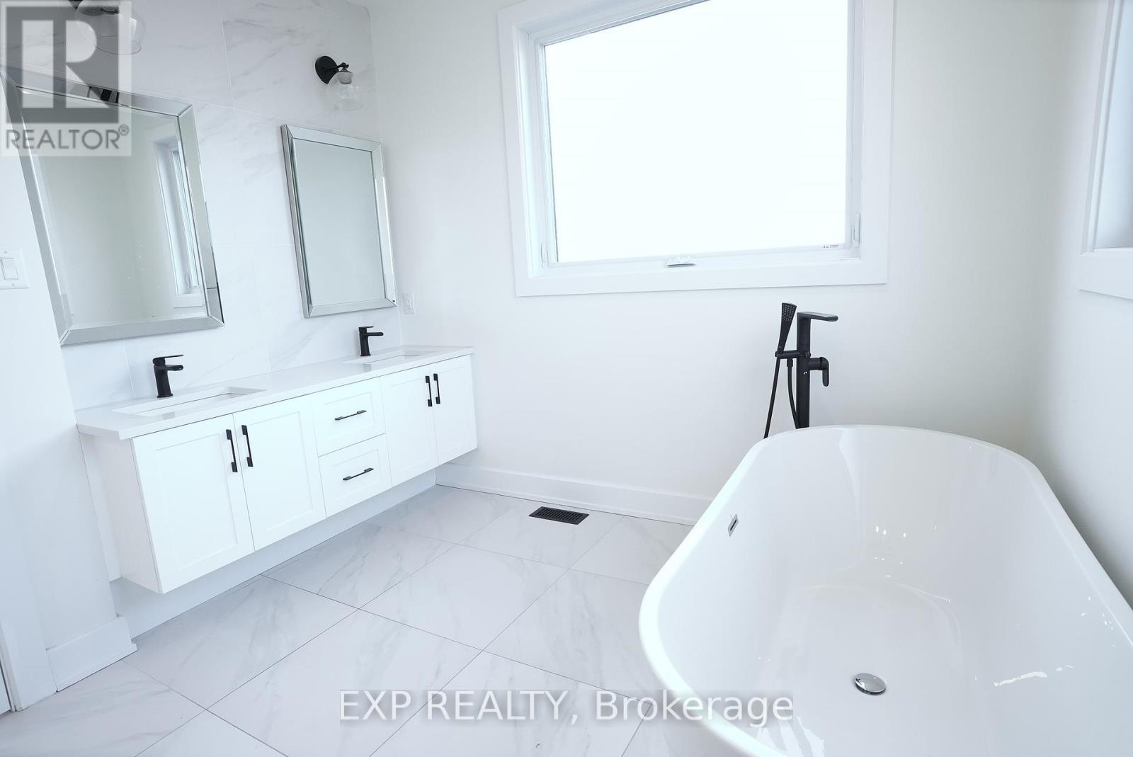 62 Columbus Avenue, Ottawa, Ontario  K1K 1R3 - Photo 19 - X12416190