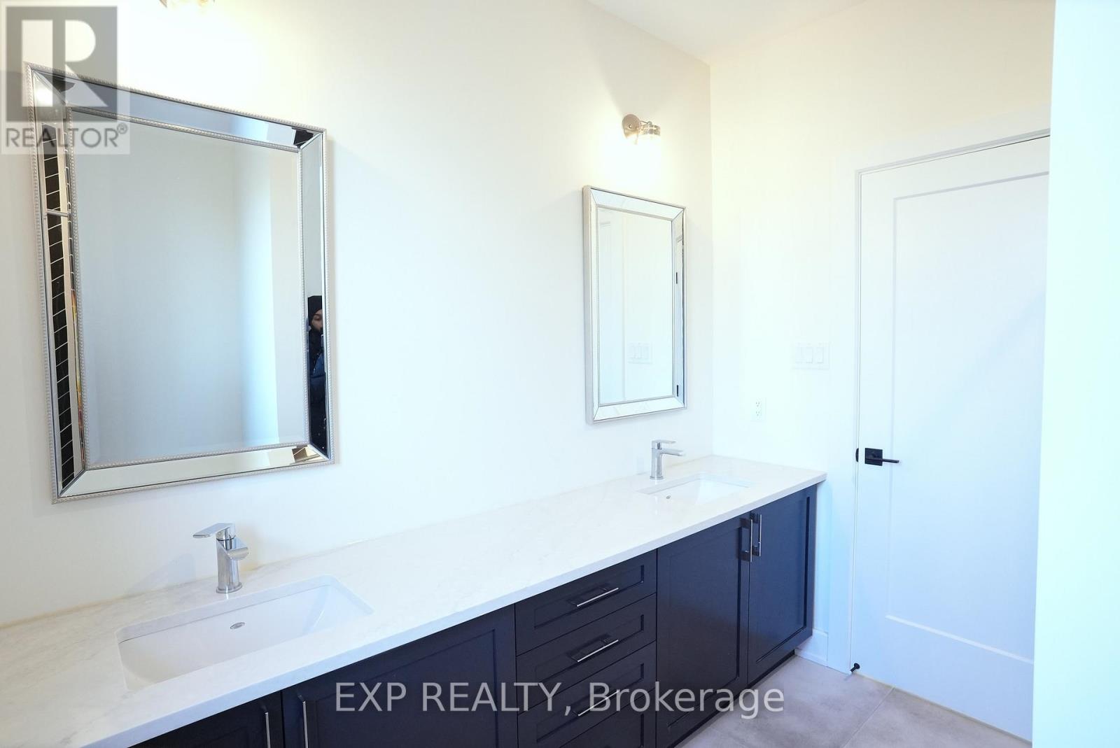 62 Columbus Avenue, Ottawa, Ontario  K1K 1R3 - Photo 20 - X12416190