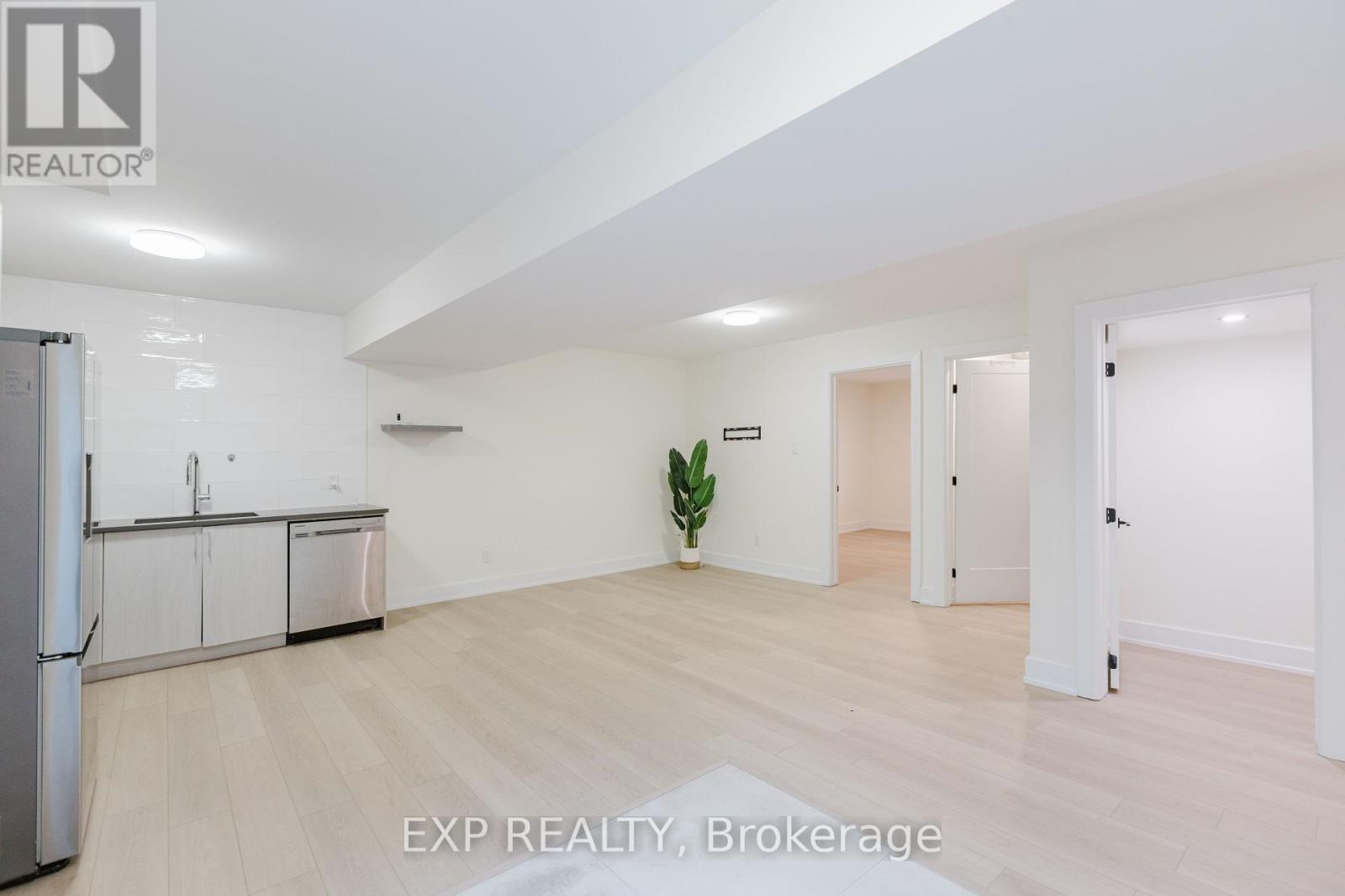 62 Columbus Avenue, Ottawa, Ontario  K1K 1R3 - Photo 24 - X12416190
