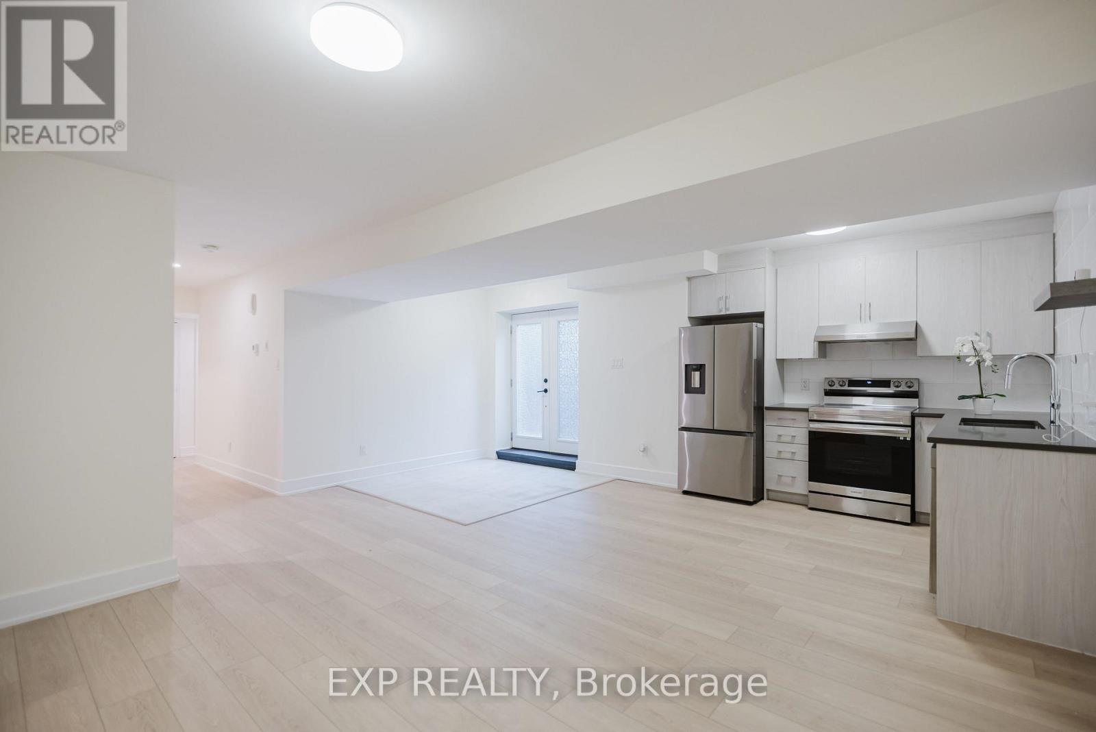 62 Columbus Avenue, Ottawa, Ontario  K1K 1R3 - Photo 25 - X12416190