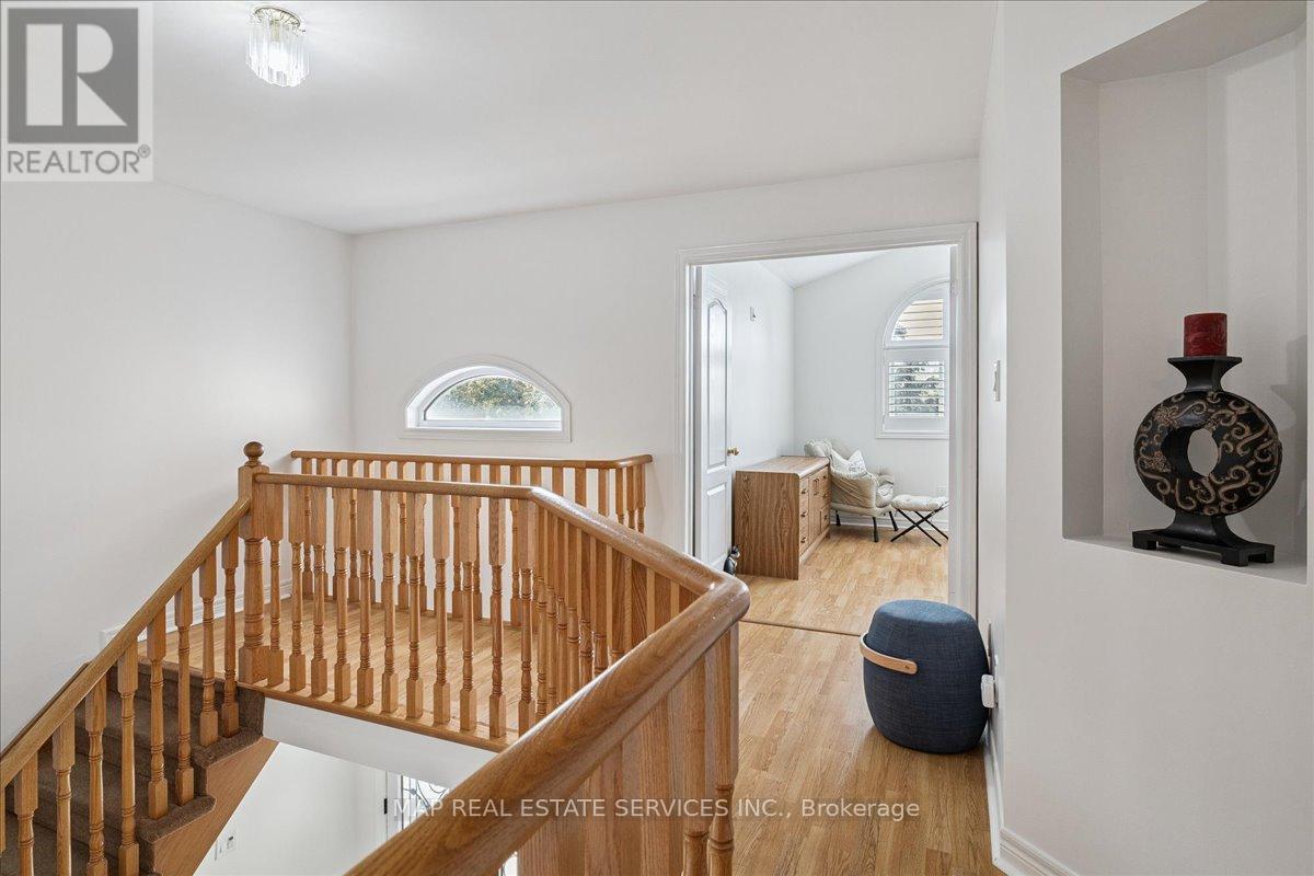 5342 Landsborough Avenue, Mississauga, Ontario  L5R 3X1 - Photo 20 - W12415580