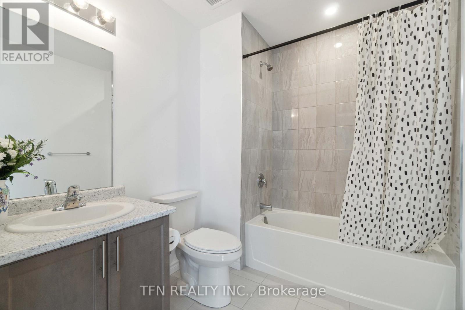 121 - 460 Dundas Street E, Hamilton, Ontario  L8B 2A5 - Photo 17 - X12416085
