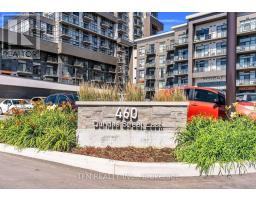 121 - 460 DUNDAS STREET E