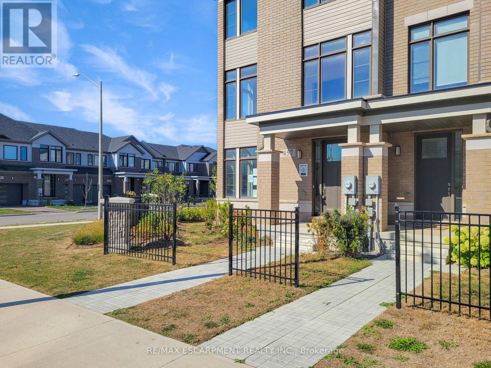457 Provident Way, Hamilton, Ontario  L0R 1W0 - Photo 2 - X12416088