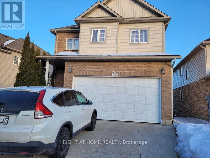 1203 COUNTRYSTONE DRIVE, Kitchener, Ontario