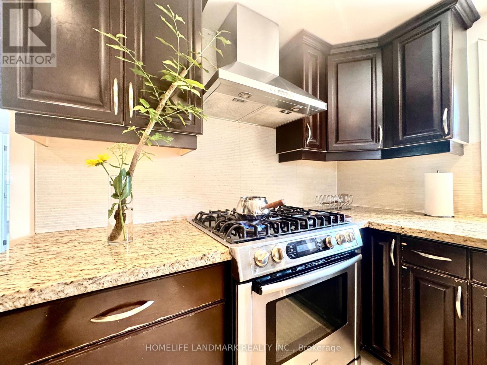 15 Station Lane, Markham, Ontario  L3R 1R4 - Photo 14 - N12394002