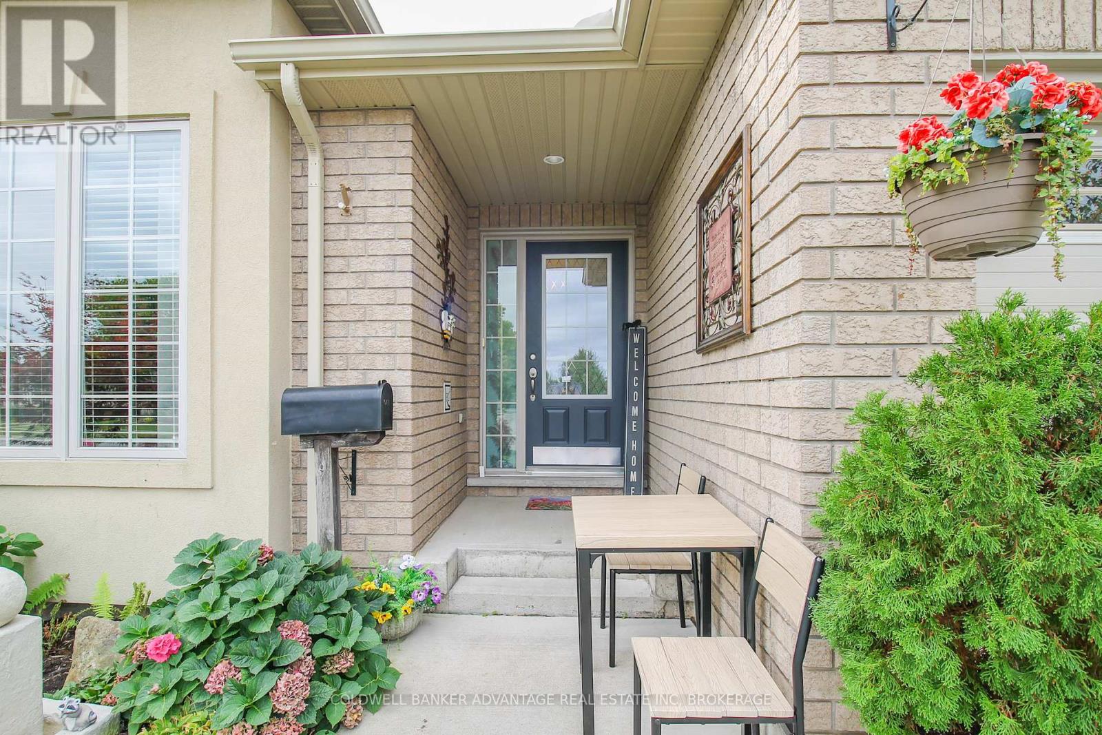 3935 Lower Coach Road, Fort Erie, Ontario  L0S 1S0 - Photo 6 - X12416177