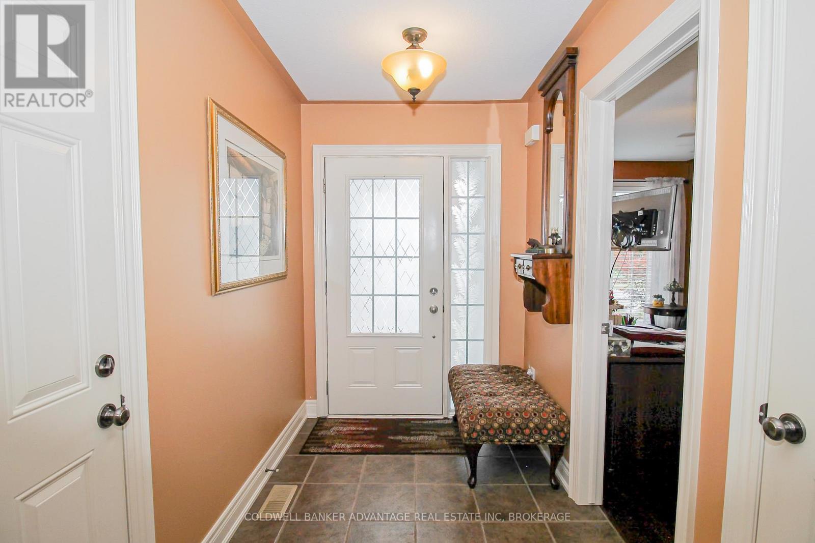 3935 Lower Coach Road, Fort Erie, Ontario  L0S 1S0 - Photo 7 - X12416177