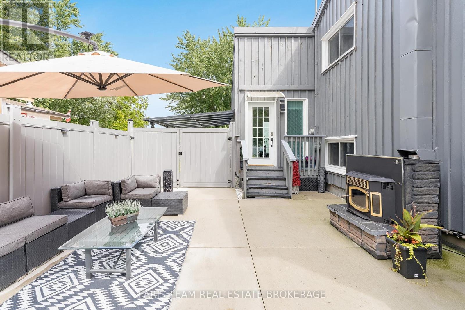 210 Parkview Drive, Innisfil, Ontario  L0L 1R0 - Photo 22 - N12409927
