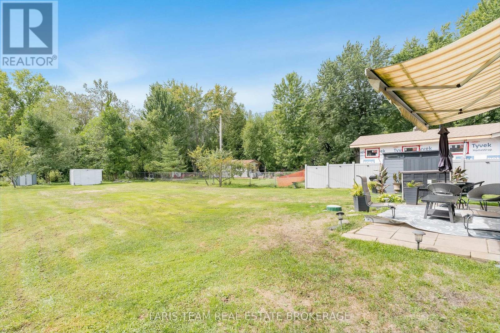210 Parkview Drive, Innisfil, Ontario  L0L 1R0 - Photo 24 - N12409927
