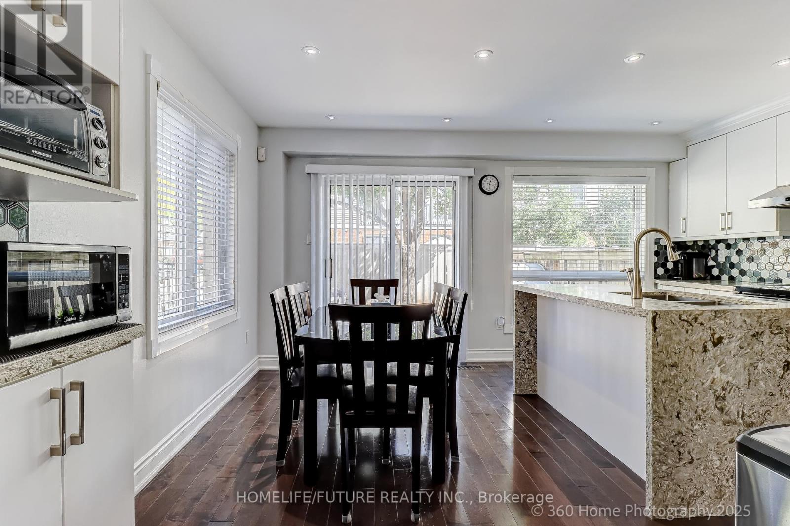 17 - 1292 Sherwood Mills Boulevard, Mississauga, Ontario  L5V 2G8 - Photo 5 - W12412279
