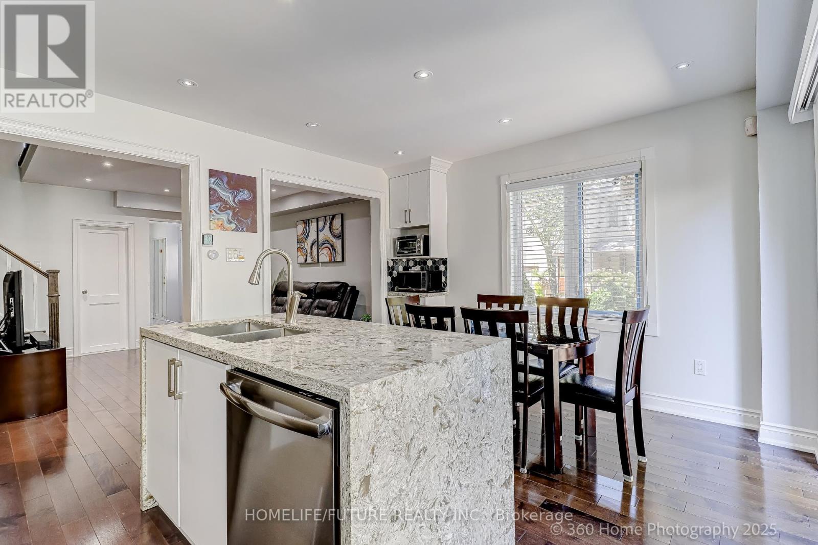 17 - 1292 Sherwood Mills Boulevard, Mississauga, Ontario  L5V 2G8 - Photo 9 - W12412279