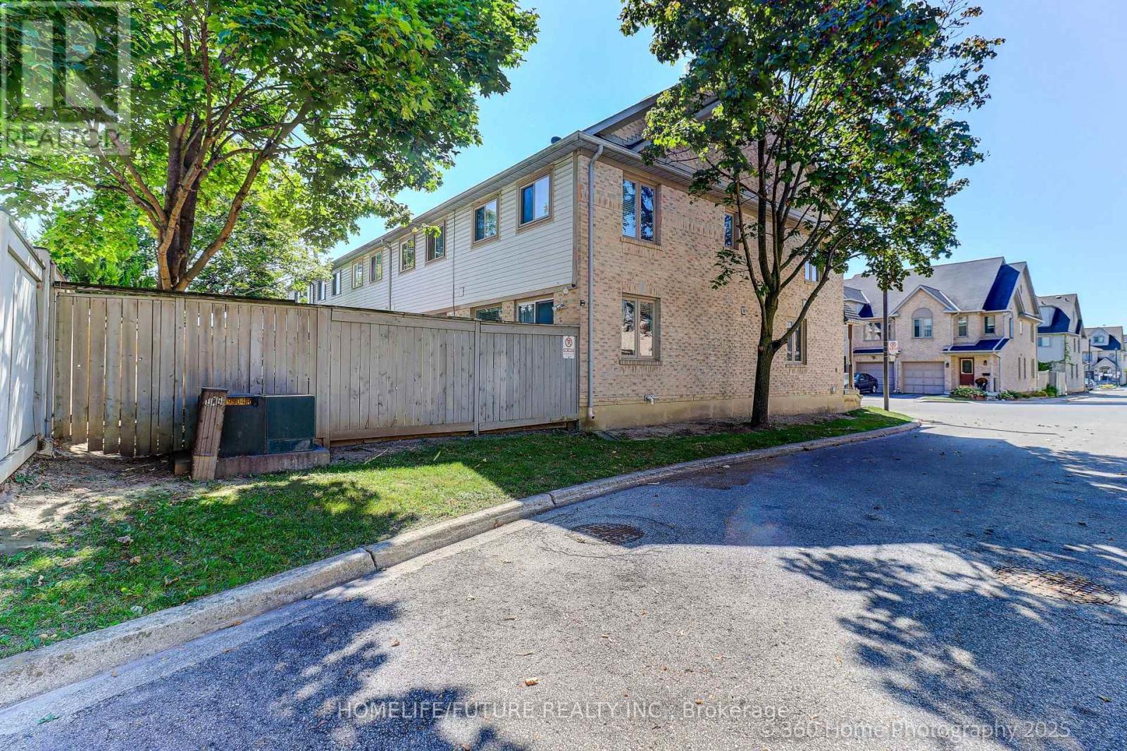 17 - 1292 Sherwood Mills Boulevard, Mississauga, Ontario  L5V 2G8 - Photo 24 - W12412279
