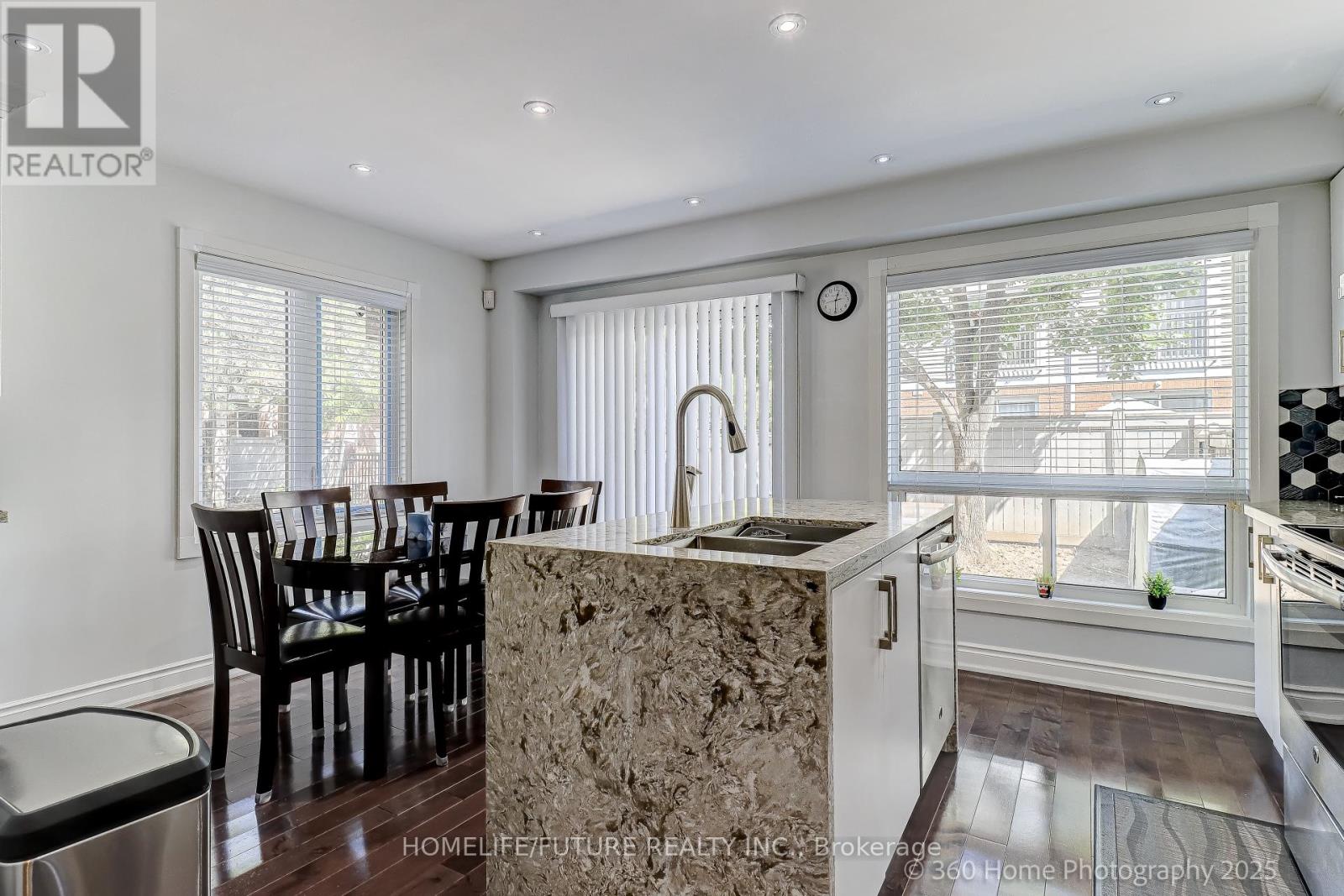 17 - 1292 Sherwood Mills Boulevard, Mississauga, Ontario  L5V 2G8 - Photo 6 - W12412279