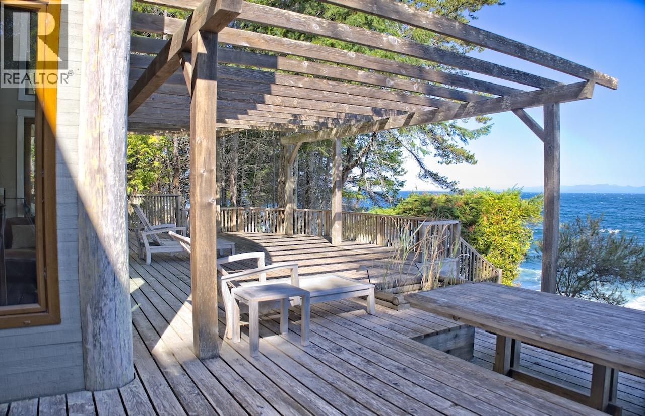 2 37 SALAMANCA ROAD, Galiano Island, British Columbia