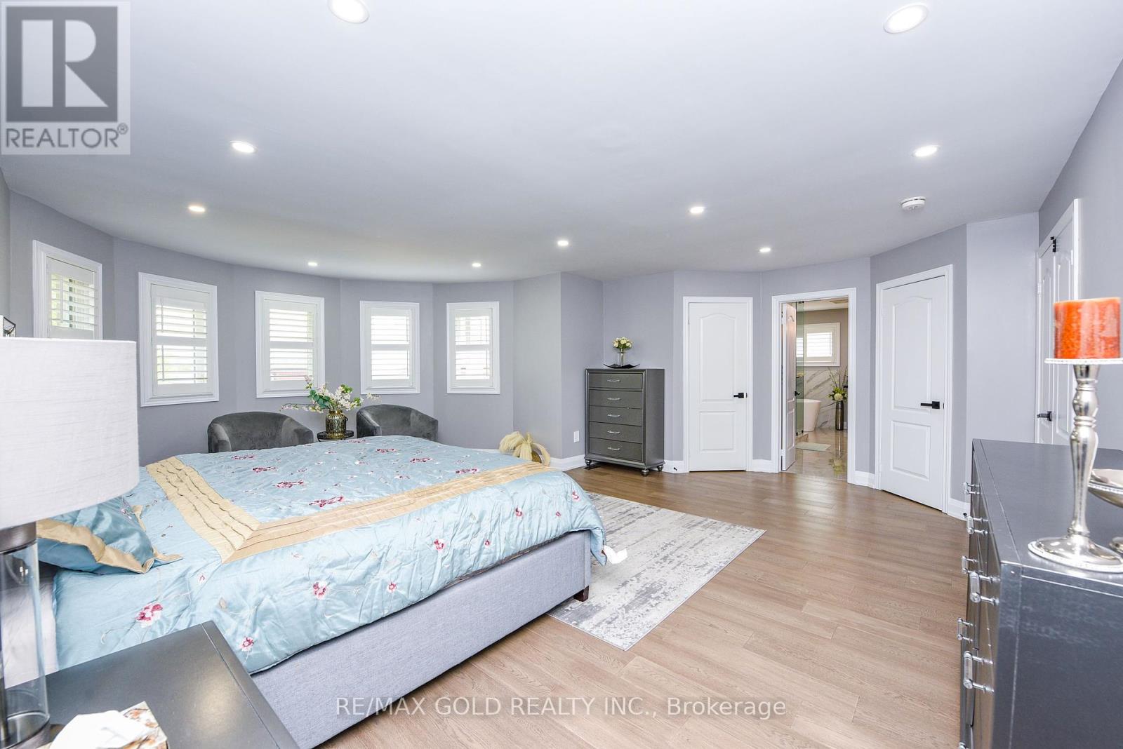 4 Gollop Crescent, Halton Hills, Ontario  L7G 5N9 - Photo 22 - W12415607