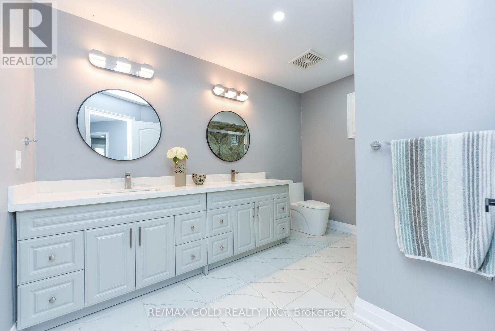 4 Gollop Crescent, Halton Hills, Ontario  L7G 5N9 - Photo 29 - W12415607