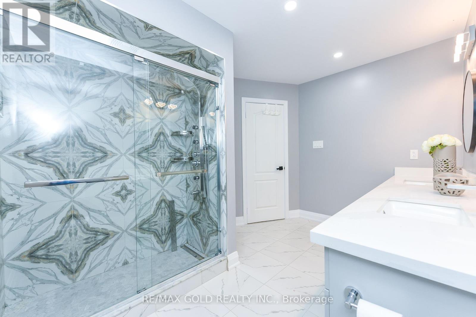 4 Gollop Crescent, Halton Hills, Ontario  L7G 5N9 - Photo 30 - W12415607