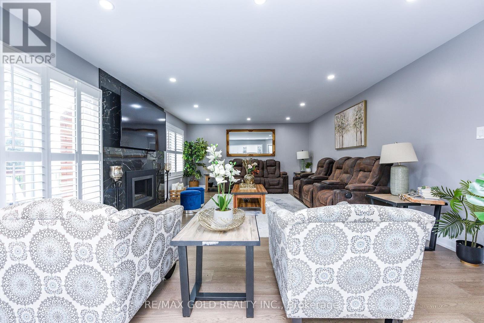 4 Gollop Crescent, Halton Hills, Ontario  L7G 5N9 - Photo 11 - W12415607