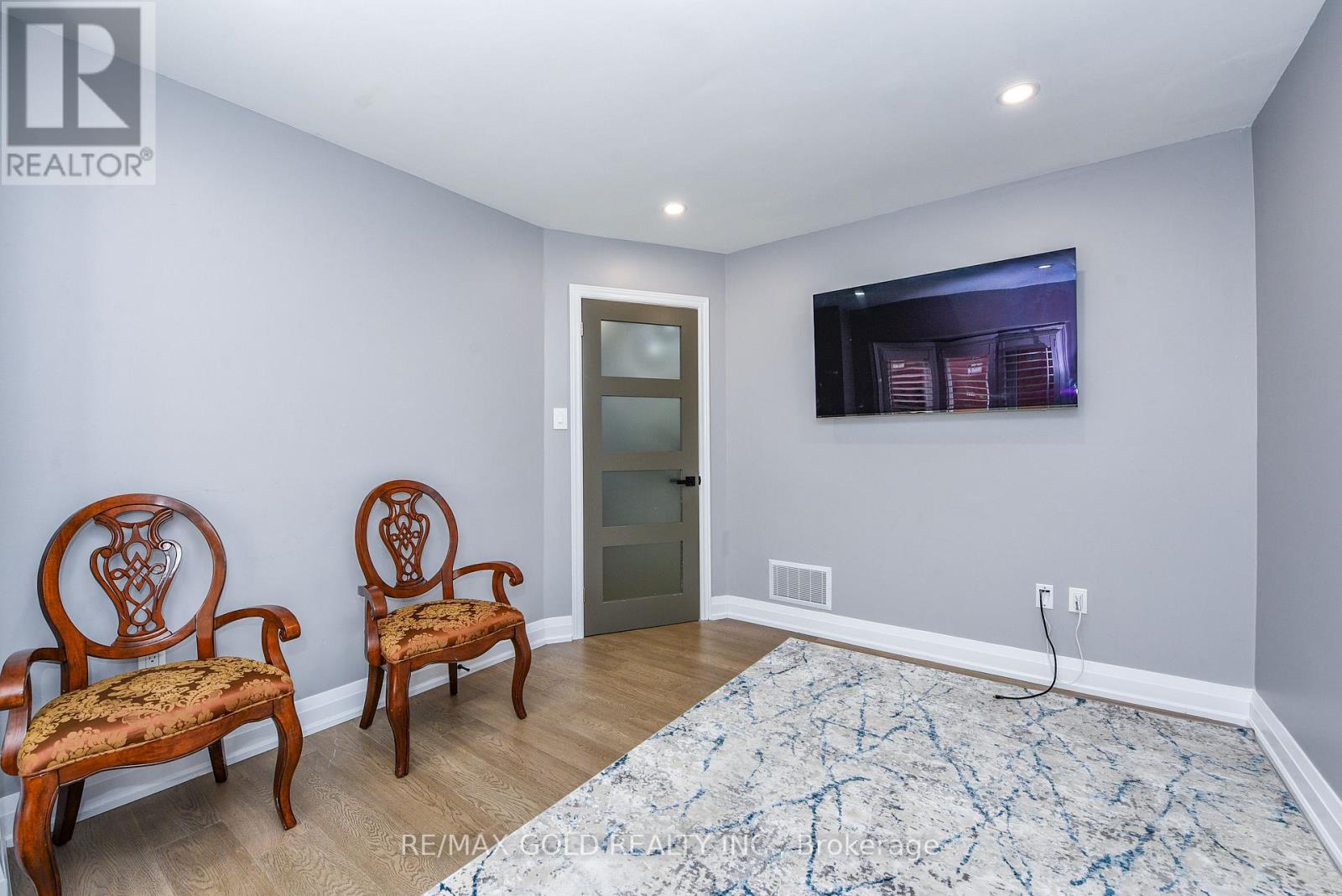 4 Gollop Crescent, Halton Hills, Ontario  L7G 5N9 - Photo 15 - W12415607