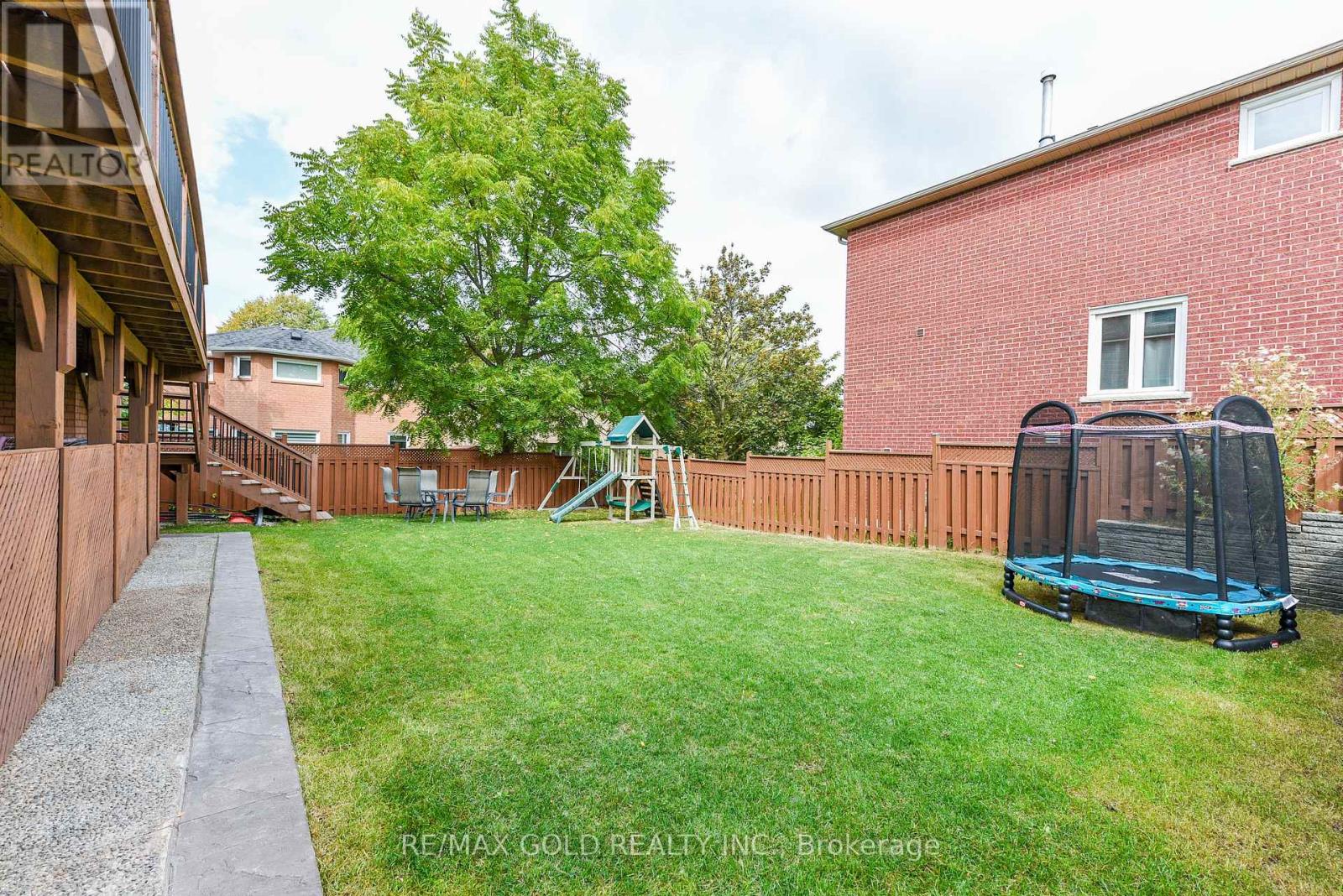4 Gollop Crescent, Halton Hills, Ontario  L7G 5N9 - Photo 47 - W12415607