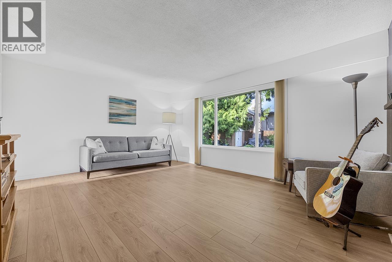 3604 Mcrae Crescent, Port Coquitlam, British Columbia  V3B 4P1 - Photo 4 - R3050145