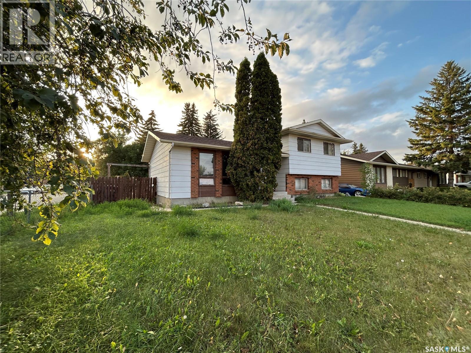 238 Thomas Crescent, Saskatoon, Saskatchewan  S7M 4W3 - Photo 1 - SK018776