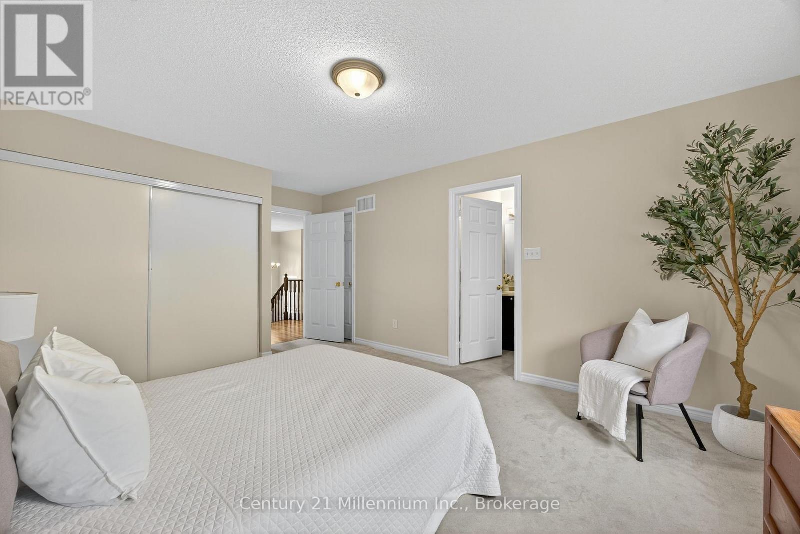 45 Red Pine Crescent, Wasaga Beach, Ontario  L9Z 3B2 - Photo 18 - S12416237