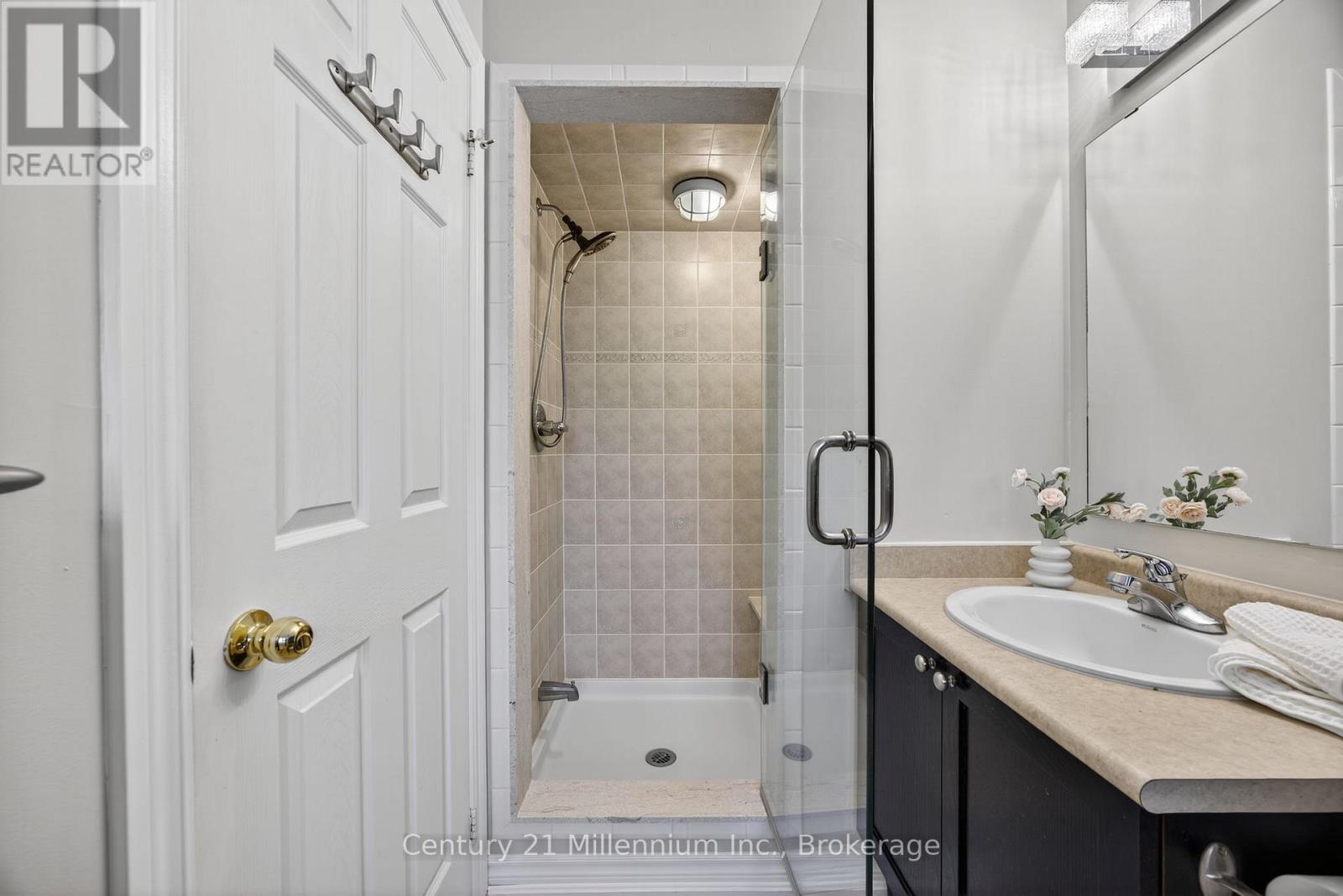 45 Red Pine Crescent, Wasaga Beach, Ontario  L9Z 3B2 - Photo 21 - S12416237