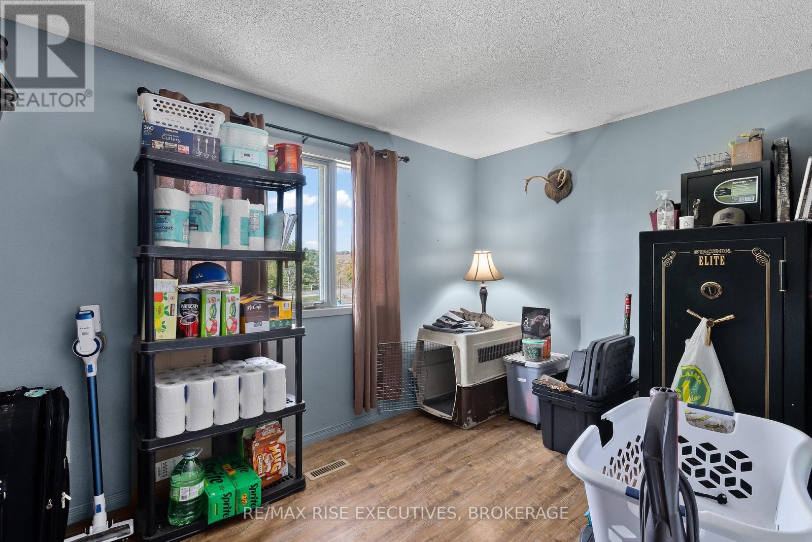 9009 Perth Road, Rideau Lakes, Ontario  K0G 1X0 - Photo 12 - X12416199