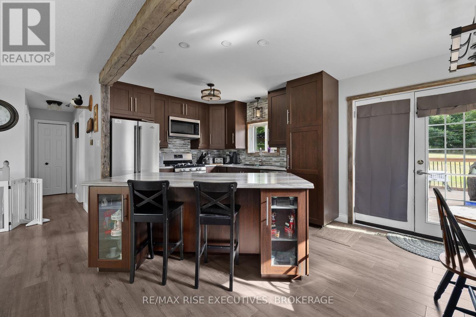 9009 Perth Road, Rideau Lakes, Ontario  K0G 1X0 - Photo 9 - X12416199