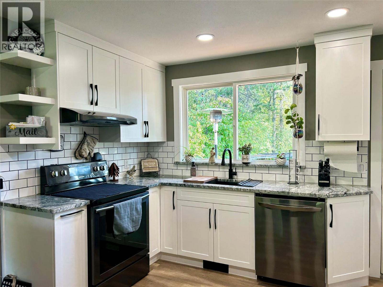 75 103rd Avenue, Kimberley, British Columbia  V1A 3A6 - Photo 3 - 10363458