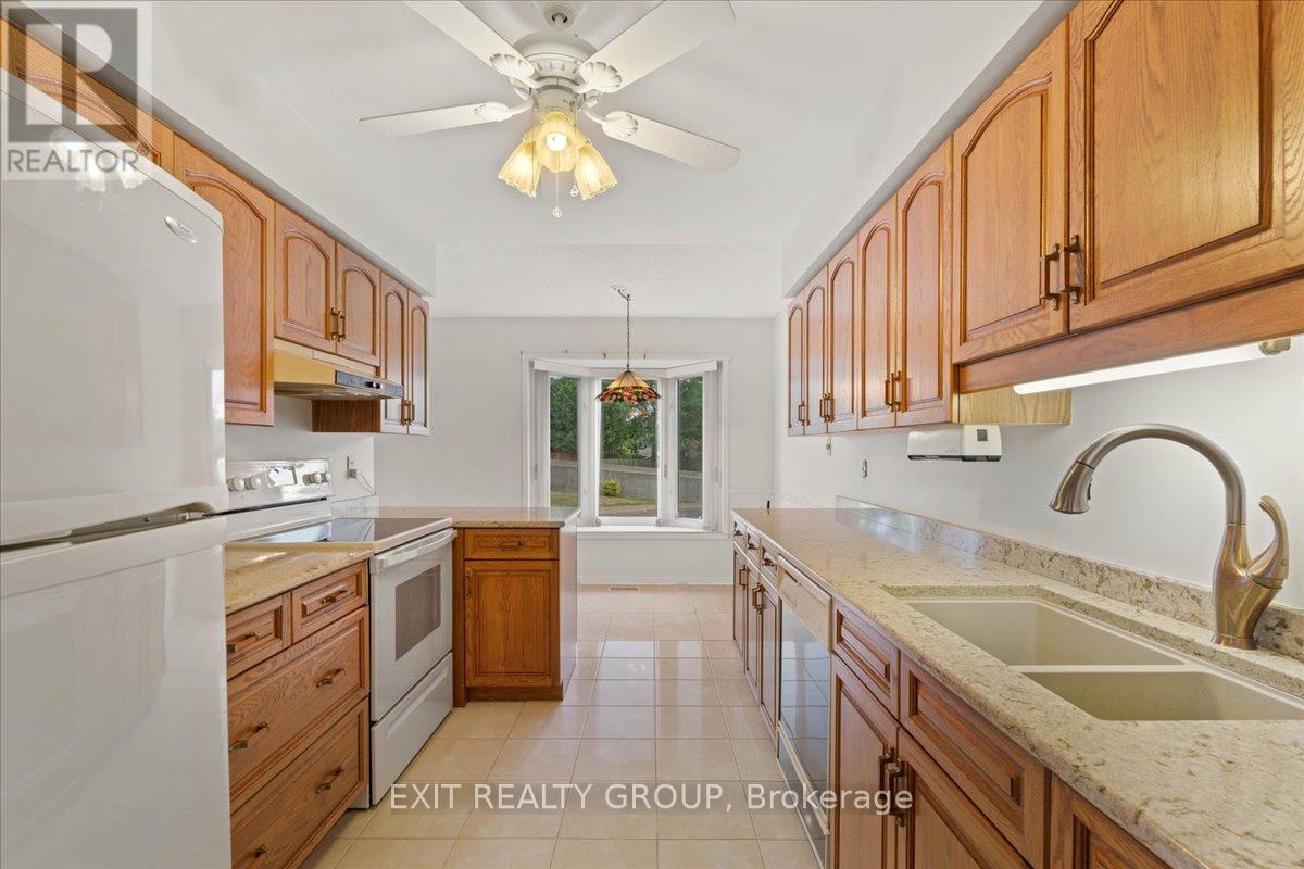 117 - 52 Tripp Boulevard, Quinte West (Trenton Ward), Ontario  K8V 5V1 - Photo 14 - X12416261