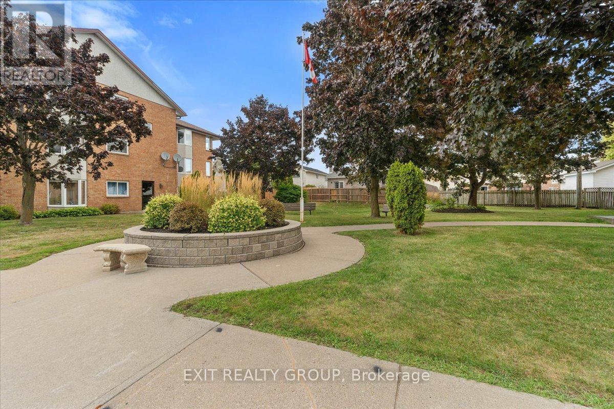 117 - 52 Tripp Boulevard, Quinte West (Trenton Ward), Ontario  K8V 5V1 - Photo 38 - X12416261