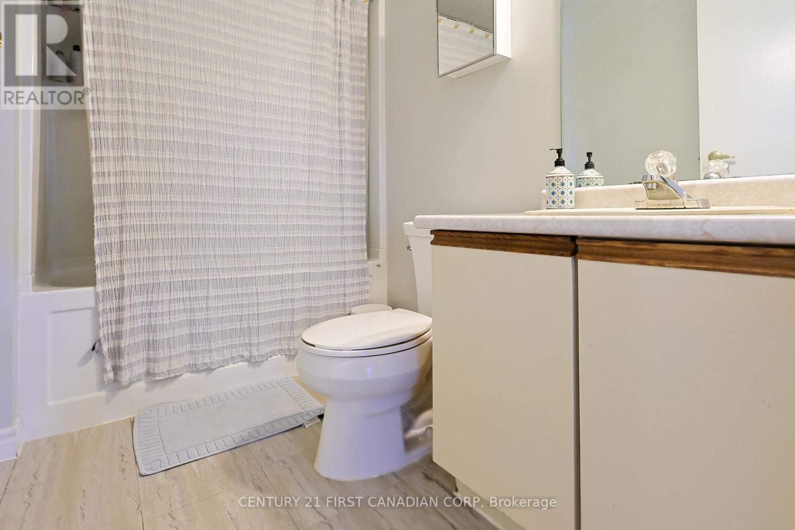 215 - 15 Jacksway Crescent, London North, Ontario  N5X 3T8 - Photo 13 - X12416219