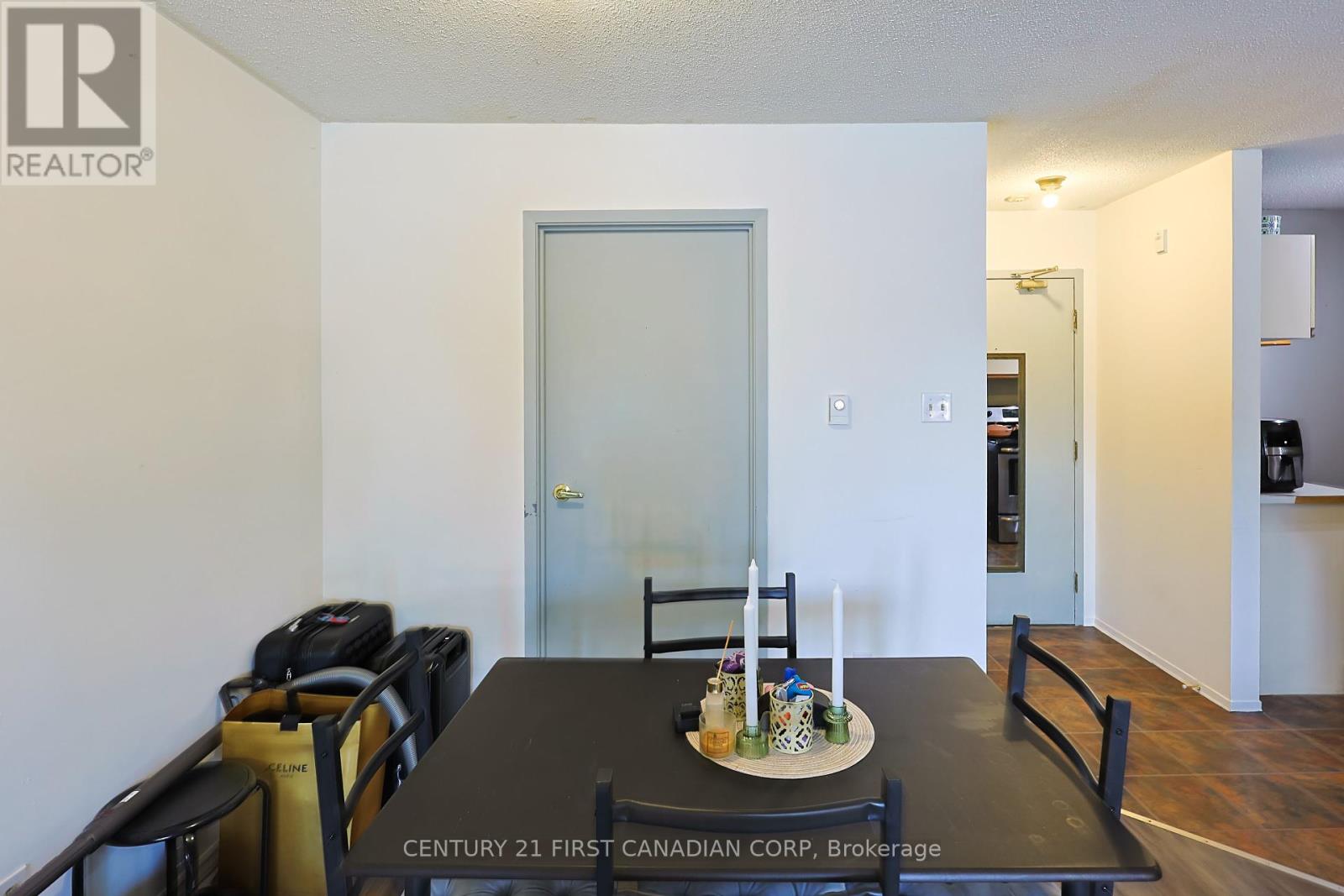 215 - 15 Jacksway Crescent, London North, Ontario  N5X 3T8 - Photo 9 - X12416219
