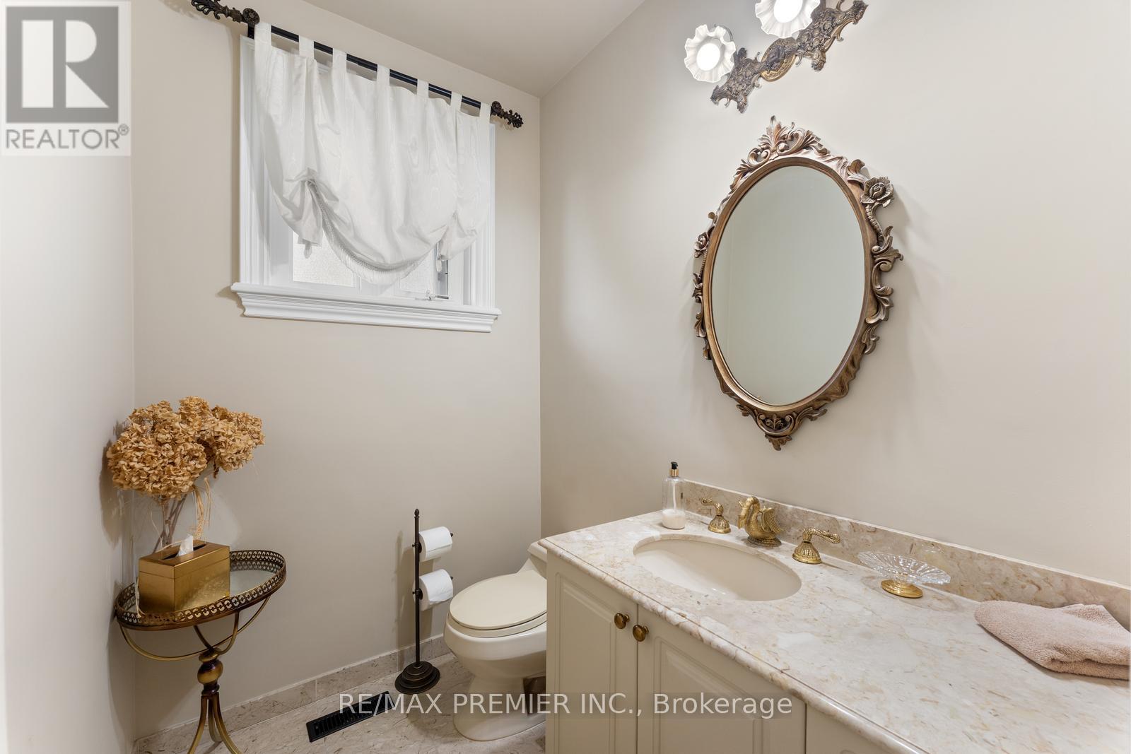 261 Sylvadene Parkway, Vaughan, Ontario  L4L 2M8 - Photo 25 - N12415077