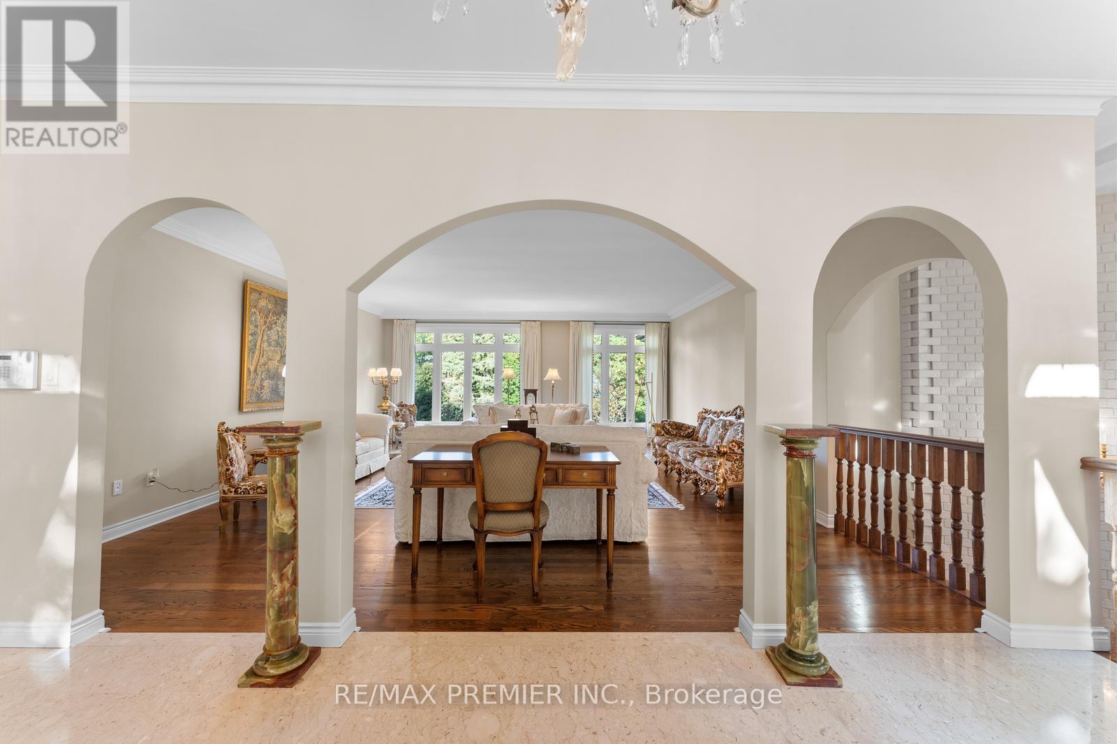 261 Sylvadene Parkway, Vaughan, Ontario  L4L 2M8 - Photo 11 - N12415077