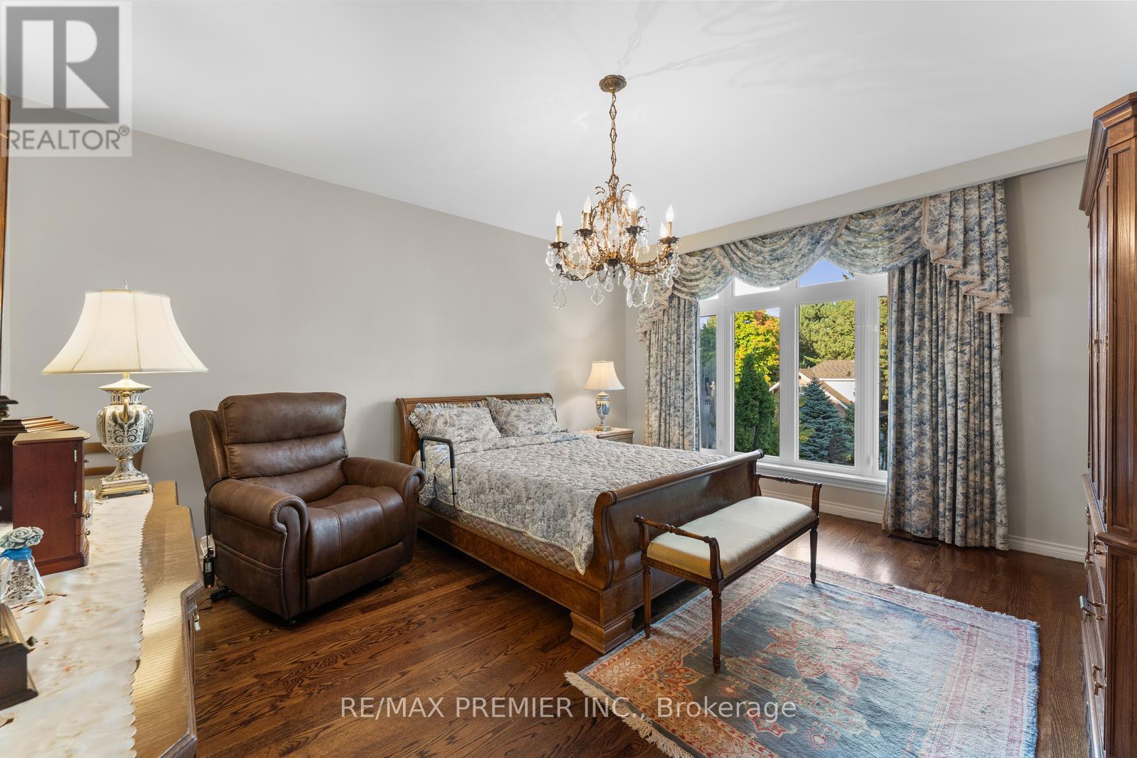 261 Sylvadene Parkway, Vaughan, Ontario  L4L 2M8 - Photo 26 - N12415077